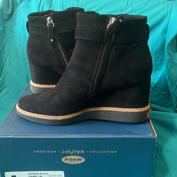 Dr. Scholl’s Jacinda black wedge bootie. Comes with original box - Picture 7 of 7